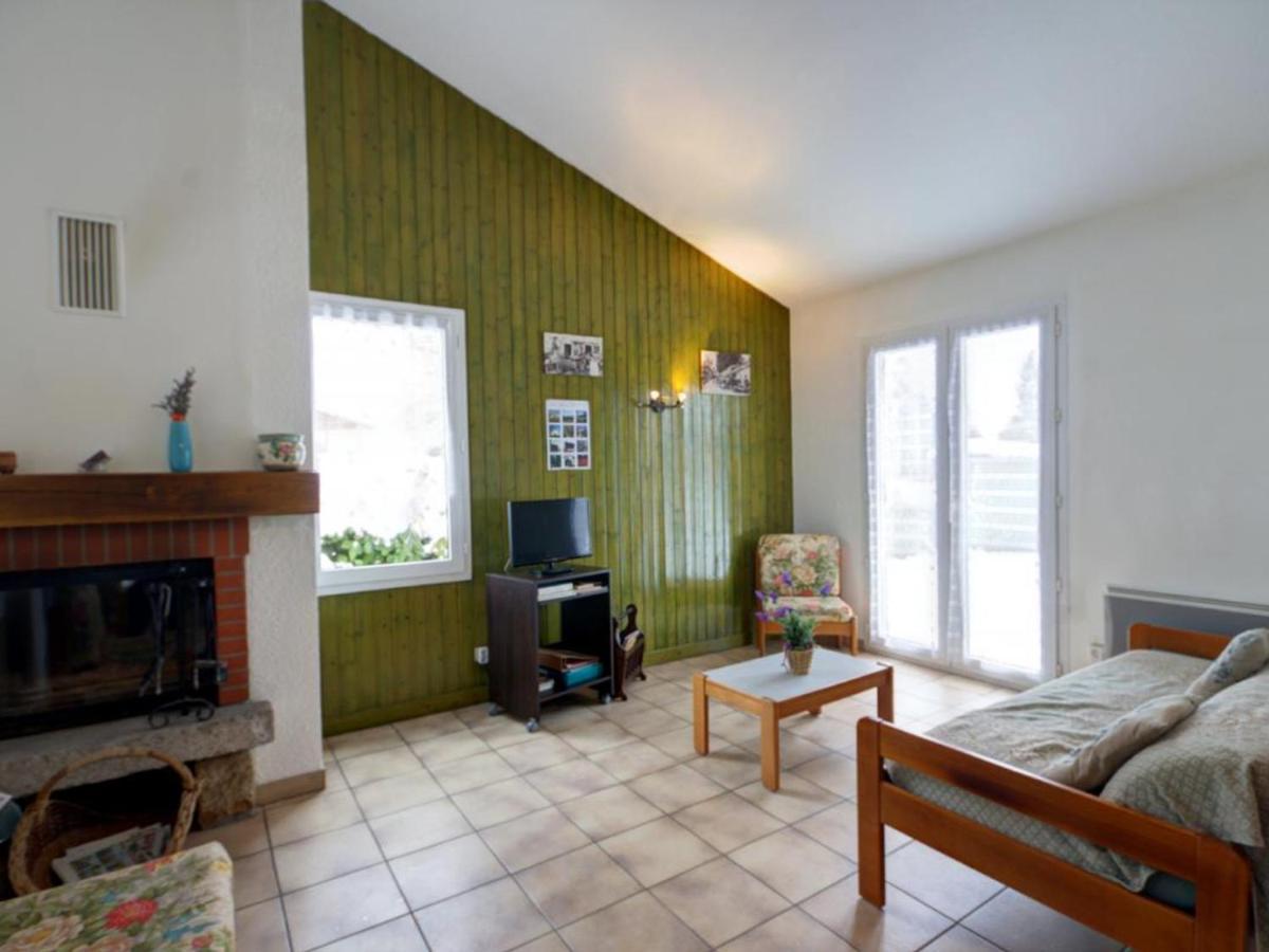Gîte Usson-en-Forez, 3 pièces, 4 personnes - FR-1-496-163 Extérieur photo